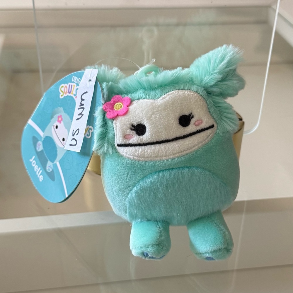 Flower Joelle Clip Squishmallow (US WM)